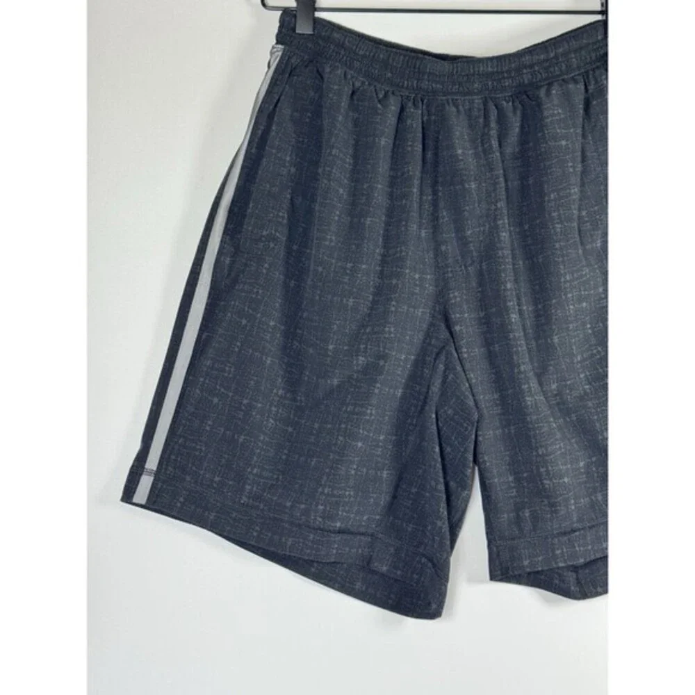 Lululemon Athletic Shorts Men Large Gray Black Lined Running Training Athleisure